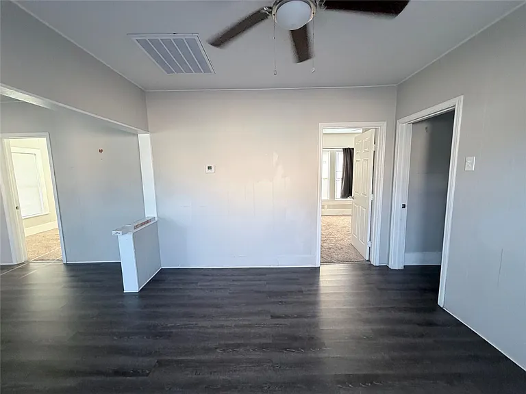 1401 Edison St — Photo 16