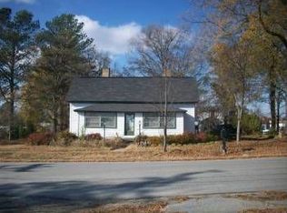 308 W Jones St, Fountain Inn, SC 29644