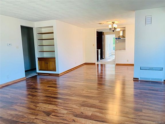 3rd image of 80 Berryman Dr
