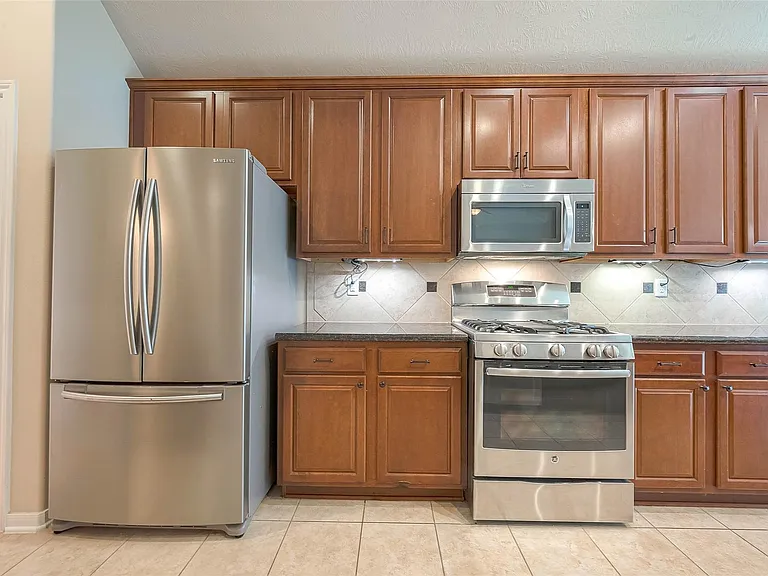 18903 Pinewood Point Ln — Photo 11