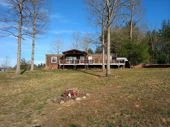 3rd image of 3075 Bear Trail Dr