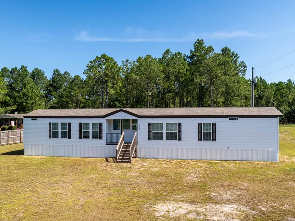 195 Folkstone Road, Holly Ridge, NC 28445