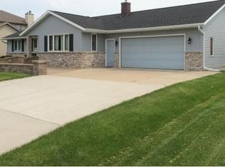 2305 W Hiawatha Dr, Appleton, WI 54914