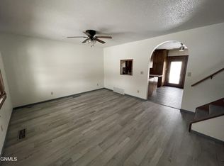 617 5th Ave SW, Dickinson, ND 58601
