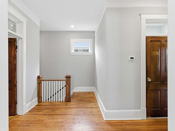 4th image of 8 Pitt St APT B
