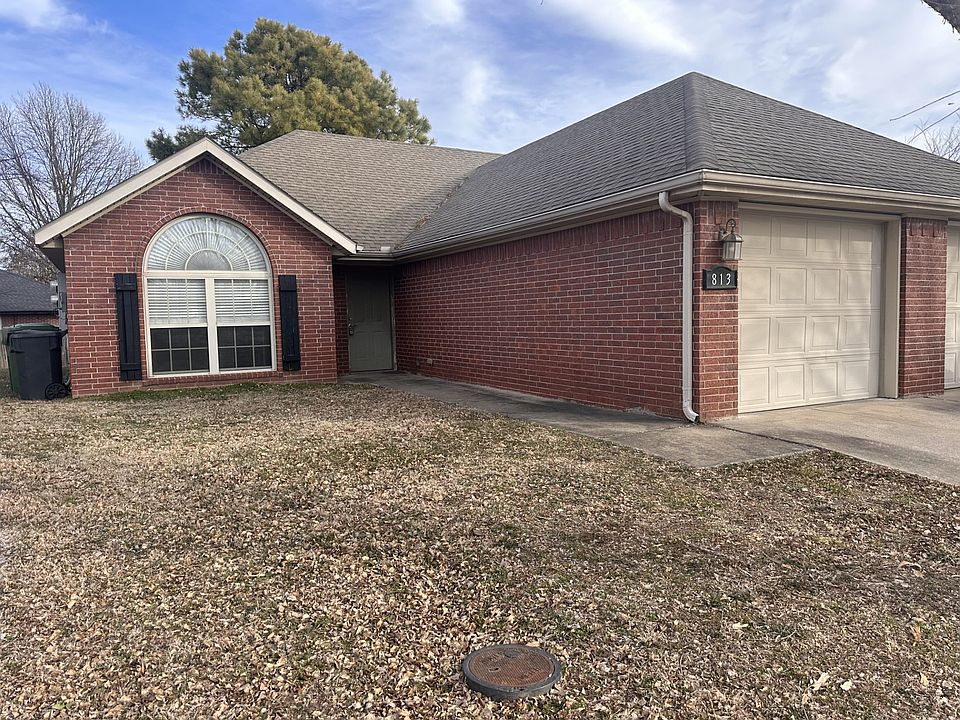 Exterior-one car garage