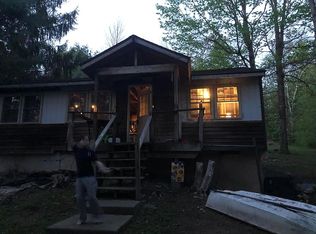 117 Friar Tuck Dr, Becket, MA 01223