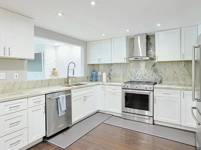 68 Montego Ct — Photo 13