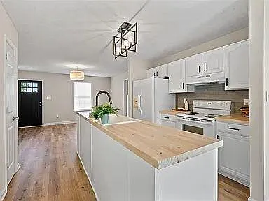 161 Devin Close Ct — Photo 8