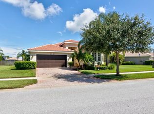 2060 Grey Falcon Cir SW, Vero Beach, FL 32962