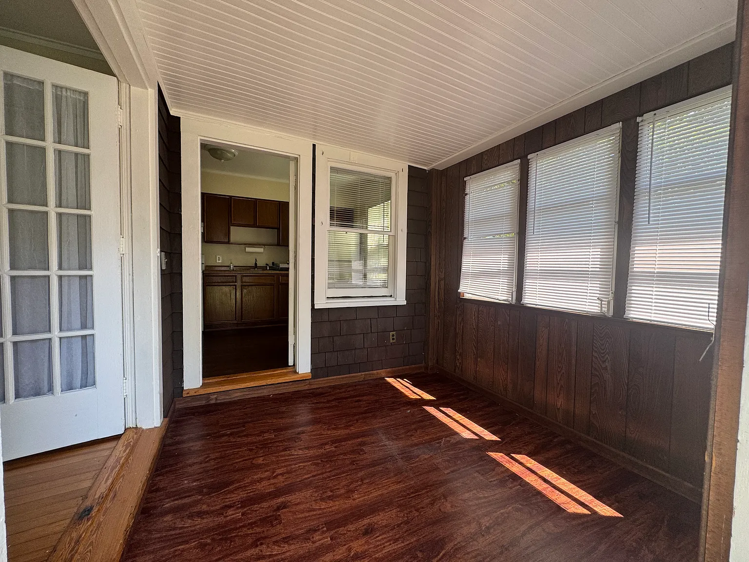 1 bed, 874 sqft, $2,600 — Photo 2
