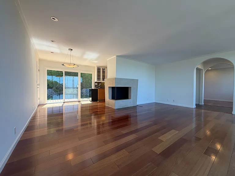 800 Buckland Ave — Photo 4