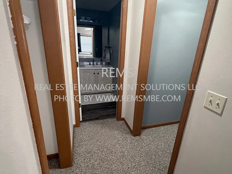 815 Island Ct #1 — Photo 11