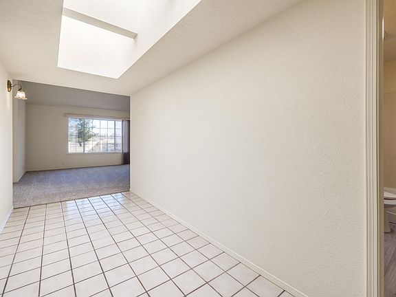 3rd image of 570 Eastlake Dr SE