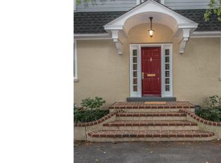 221 Midland Ave, Wayne, PA 19087