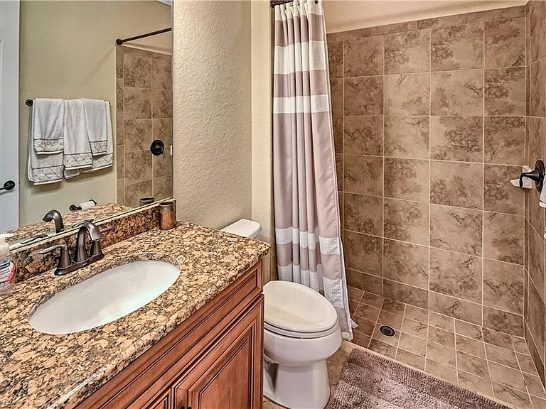 9215 Veneto Ln — Photo 14