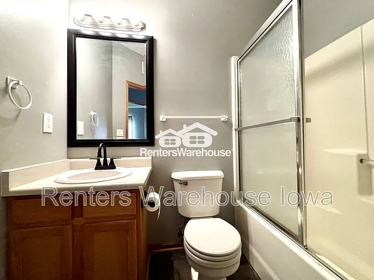 950 67th St #410 — Photo 19