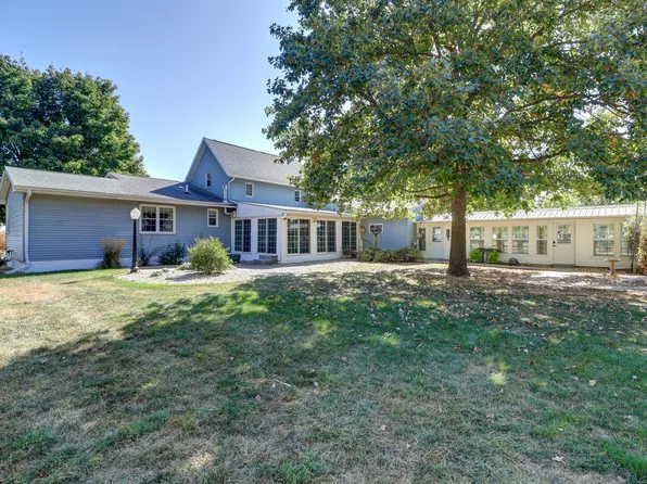 8449 Hickory Hills Rd, Rock Falls, IL 61071