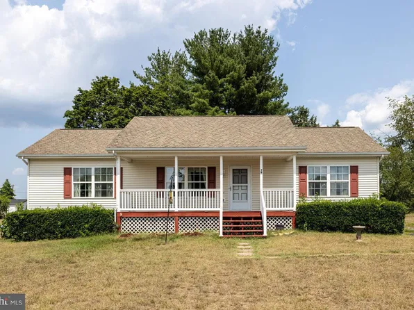 7 Moyer Ave, Luray, VA 22835