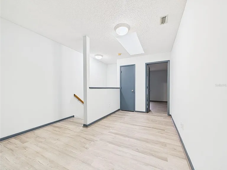 11239 Cedar Hollow Ln — Photo 31