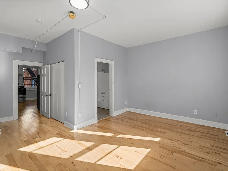 112 W Mulberry St #1 — Photo 9