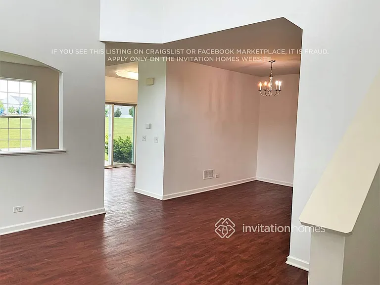 518 Fort Clatsop Ct — Photo 3