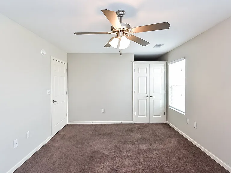 4085 Colton Dr — Photo 10