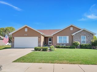 376 Eagles Landing Dr, Manteno, IL 60950