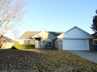 3913 SW Cherry Rd, Bentonville, AR 72713