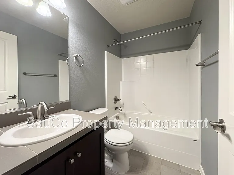 175 NE 80th Ave — Photo 21