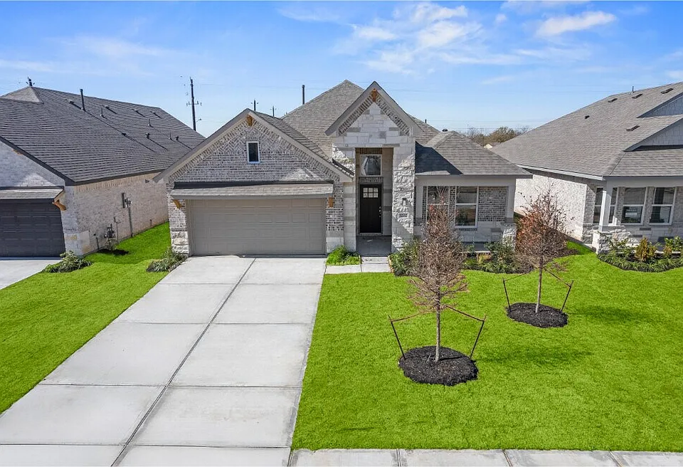 1818 Larchwood Dr