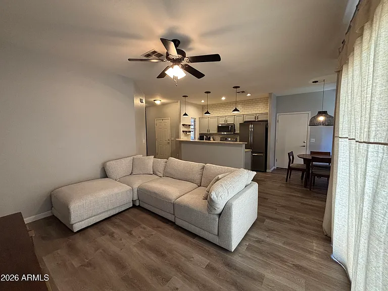 948 E Savannah Dr — Photo 14