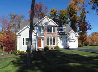 4 Forest Glen Rd, Burlington, CT 06013