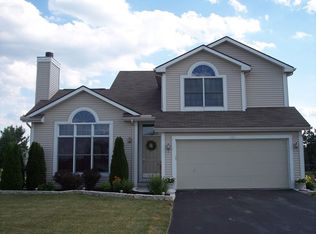 928 Stone Creek Ct, Perrysburg, OH 43551