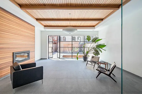 Rented by Town Residential | media 3