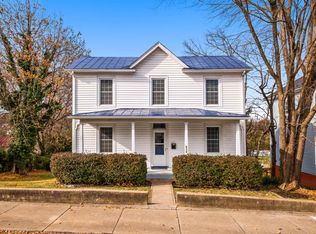 232 Thornrose Ave, Staunton, VA 24401