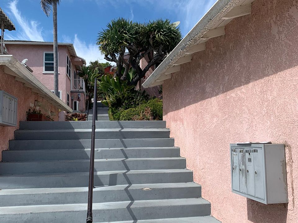 Common Walkway 1