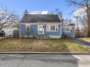 52 Maxfield Ave, East Providence, RI 02914