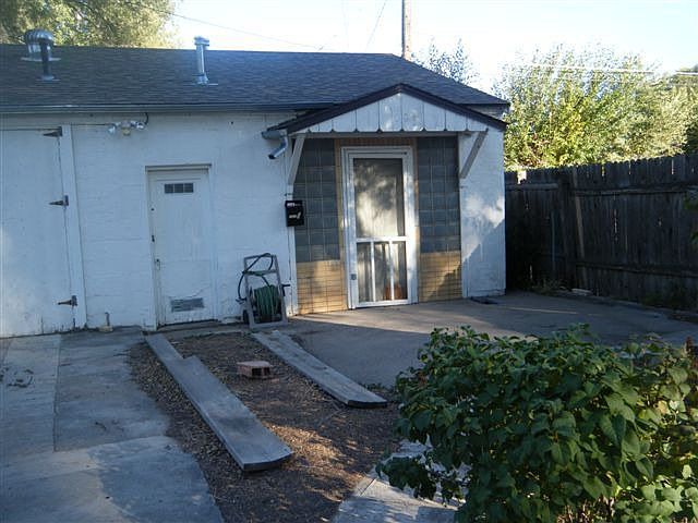 2nd image of 1018 Jackson St
