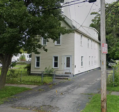 170 2nd St Photo 1