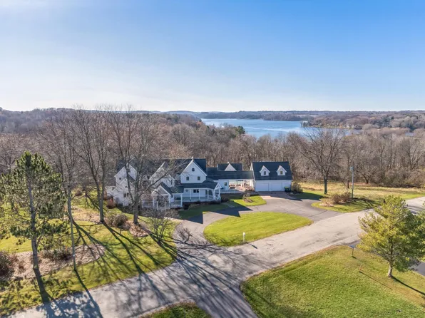 E4775 E Redstone Dr, La Valle, WI 53941