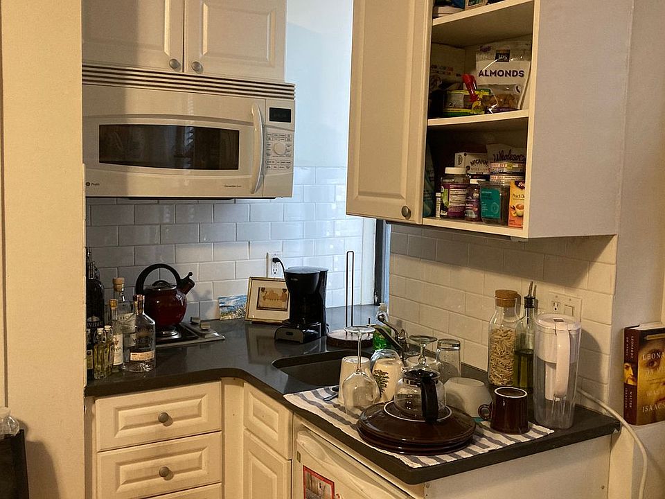 1st image of 300 8th Ave APT 2K