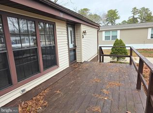 5 Susan Dr, Barnegat, NJ 08005