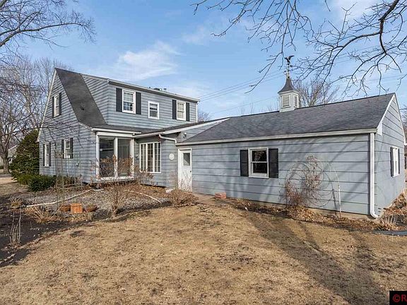 2nd image of 903 8th St S
