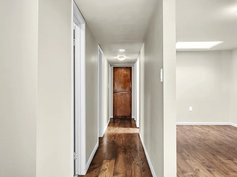 709 Arnold St — Photo 8