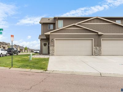 5900 S Bounty Pl, Sioux Falls, SD, 57108