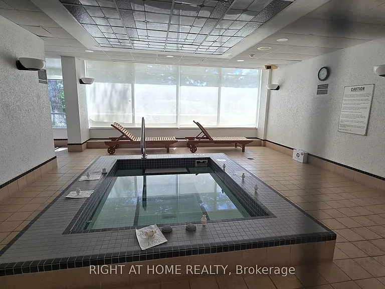 550 Webb Dr #914 — Photo 38