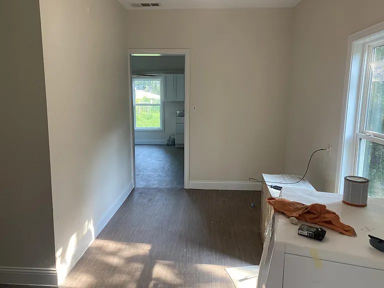 2222 W Bond St — Photo 21