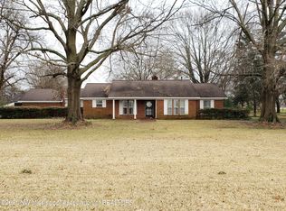 5415 Moon Lake Rd, Dundee, MS 38626