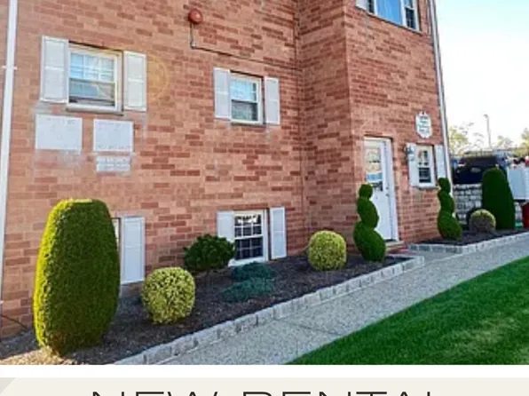 46 Washington Ave APT L, Dumont, NJ 07628